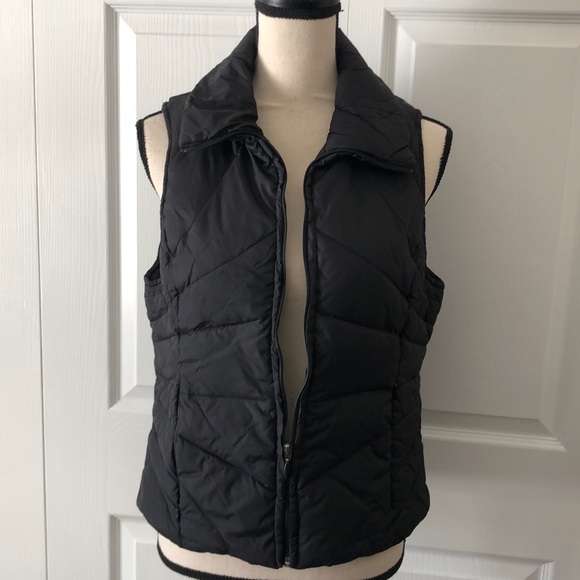 NWOT Kenneth Cole Reaction Down Vest, Women’s, Medium, Black - Picture 5 of 10